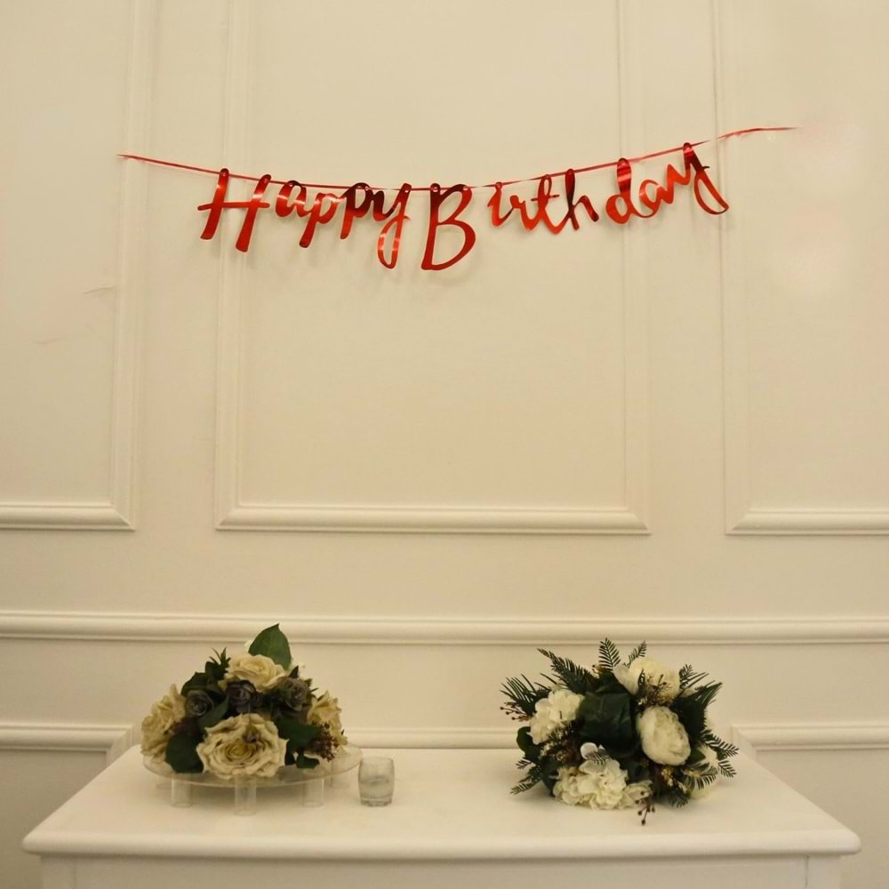 Kırmızı Renkli Happy Birthday El Yazısı Banner