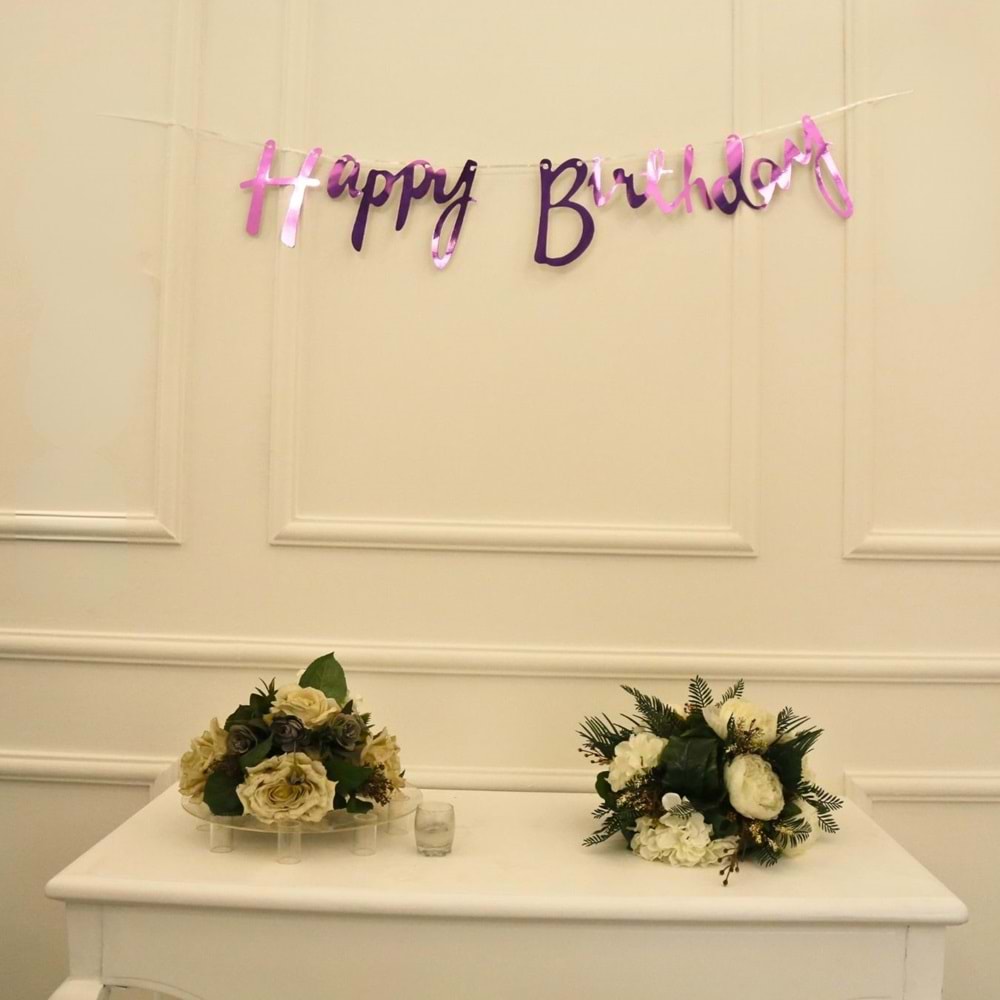 Pembe Renkli Happy Birthday El Yazısı Banner