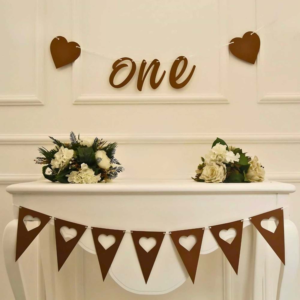 ONE Yazılı Craft Renk Banner İpli Duvar Süsü 1 Yaş Parti Süsü Ve Kalpli Üçgen Flama İkili Set
