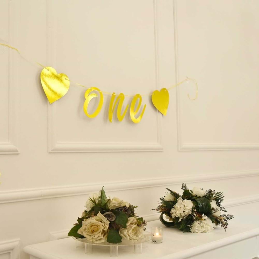 ONE Yazılı Metalize Gold Renk Banner İpli Duvar Süsü 1 Yaş Parti Süsü