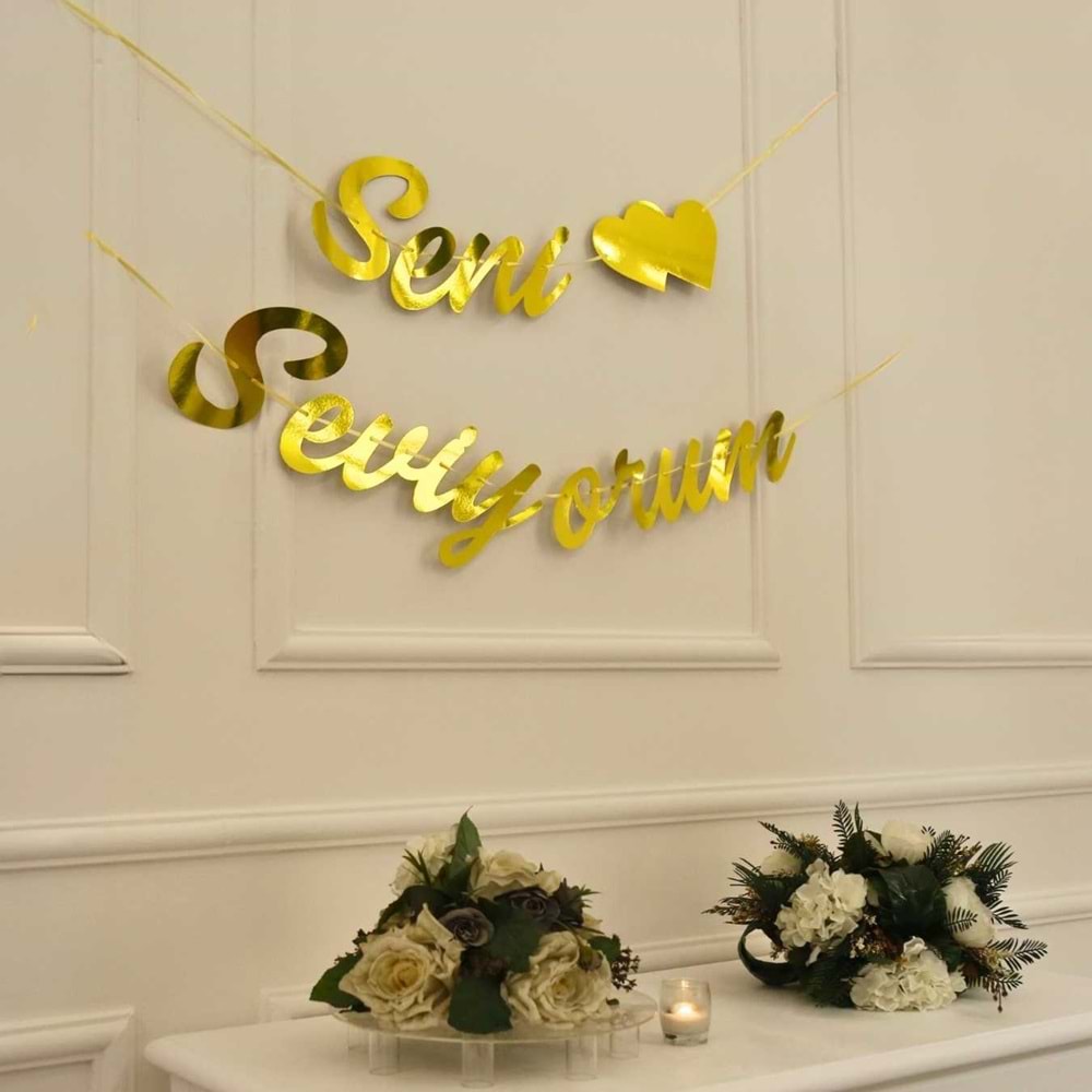 Gold Renkli Seni Seviyorum El Yazısı Banner Duvar Süsü