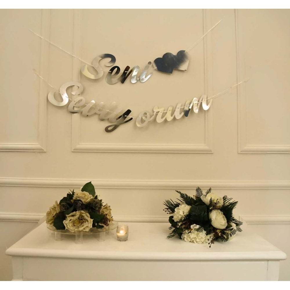 Gümüş Renkli Seni Seviyorum El Yazısı Banner Duvar Süsü