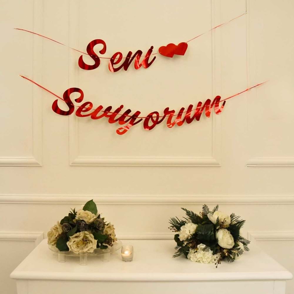Kırmızı Renkli Seni Seviyorum El Yazısı Banner Duvar Süsü