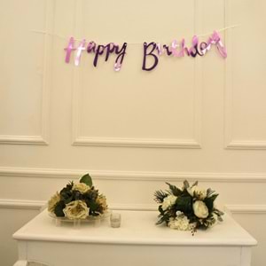 Pembe Renkli Happy Birthday El Yazısı Banner