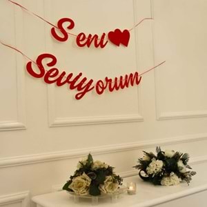 Simli Kırmızı Renkli Seni Seviyorum El Yazısı Banner Duvar Süsü